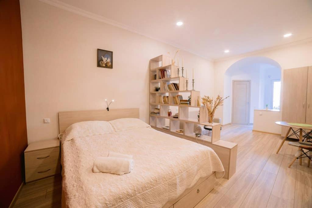 New Central Apartment In Giumri Zewnętrze zdjęcie